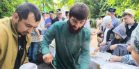 На Курбан-байрам заинцев угостили пловом - Новости Заинска